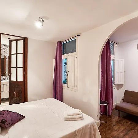 Couette-café Almirante Valence